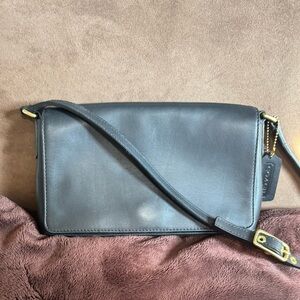 Vintage Y2K Coach Leather Crossbody Bag